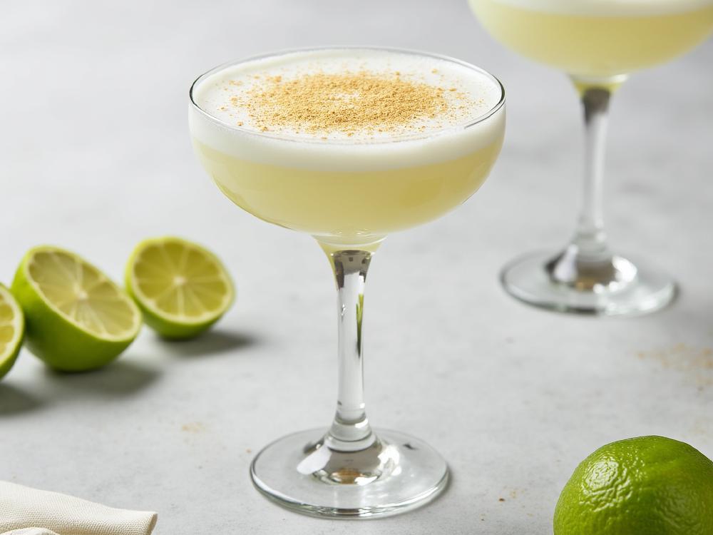 The Vodka Fizz Shake (shake, , vodka) - The Vodka Fizz is a refreshing twist on the classic Fizz family, which dates back to the 18th century. It's a simple yet elegant blend of vodka, cream, citrus, and spice, drawing inspiration from the popularity of creamy cocktails in the 1950s and 60s. 